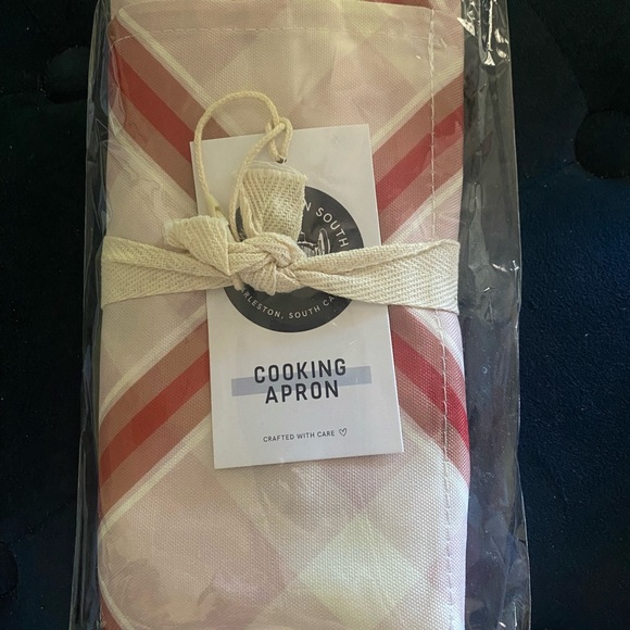 NWT Sewing Down South Cooking Apron - Picture 5 of 5